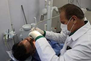 برگزاری اردوی جهادی سلامت محور با ارائه خدمات دندانپزشکی به کارکنان بیمارستان نمازی