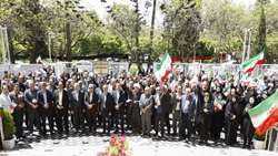 علم و زیرساخت های علمی در کشور بومی شده و قابل بمباران و حذف شدنی نیست