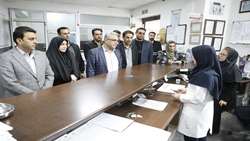 بازدید مشاور عالی رییس دانشگاه علوم پزشکی شیراز از یک بیمارستان و پایگاه اورژانس شیراز در نخستین روز از سال ۱۴۰۵