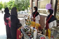 برپایی غرفه تغذیه با شیر مادر در مرکز آموزشی درمانی حضرت زینب(س)