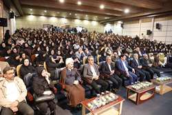 تجلیل از 346 پرستار نمونه دانشگاه علوم پزشکی شیراز در آیین گرمیداشت روز پرستار