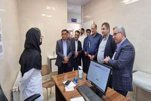 بازدید مشاور عالی رییس دانشگاه و معاون بهداشت دانشگاه علوم پزشکی شیراز از مرکز خدمات جامع سلامت شبانه روزی خان زنیان