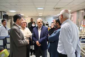 بازدید سرپرست مرکز نظارت و اعتبار بخشی امور درمان وزارت بهداشت از بیمارستان‌های شیراز/ گفتگو با بیماران و ارزیابی خدمات درمانی