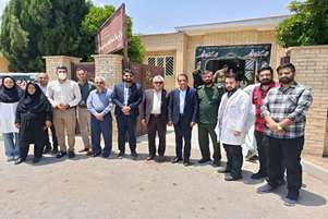 بازدید مشاور عالی رئیس دانشگاه علوم پزشکی شیراز از روند خدمات رسانی در اردوی جهادی سلامت محور «تل بیضا»