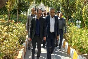 دانشگاه مانند کارخانه‌ای است که محصول آن علم و فناوری است