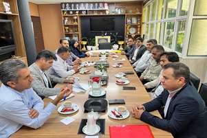 بازدید تیم ارزیاب اعتبارسنجی خوابگاه‌های دانشجویی کلان منطقه پنج کشور در دانشگاه علوم پزشکی شیراز و هم‌اندیشی با سرپرست معاونت فرهنگی و دانشجویی دانشگاه
