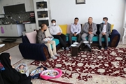 دیدار مسوولان مرودشت با خانواده چهار قلوهای مرودشتی