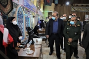 بازدید رئیس دانشگاه علوم پزشکی شیراز و فرمانده سپاه فجر استان از مراکز واکسیناسیون در شیراز