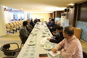 نشست هم اندیشی رییس دانشگاه علوم پزشکی شیراز با خیرین و معتمدین لارستان