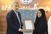 تقدیر رئیس و اعضای هیأت‌رئیسه دانشگاه علوم پزشکی شیراز از همسر شهید دکتر «فریدون عباسی»