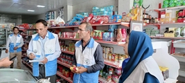 کشف و ضبط ۷۰ کیلوگرم مواد غذایی تاریخ‌گذشته و با شرایط نگهداری نامناسب در بازرسی‌های گسترده شهر آباده طشک