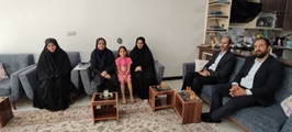 تجلیل و دیدار اعضا بسیج جامعه پزشکی دانشکده پزشکی شیراز با خانواده شهید گرانقدر مدافع حرم «احمدخواجه»