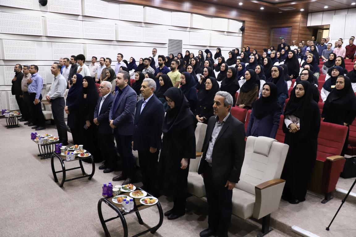 آیین تکریم و معارفه روسای پیشین و جدید دانشکده دندان پزشکی با حضور رئیس دانشگاه علوم پزشکی شیراز