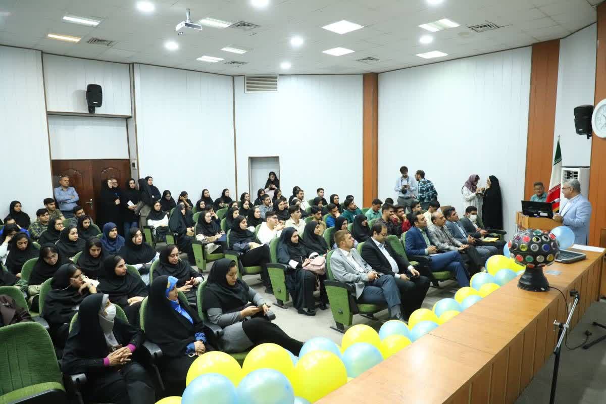 مشاور عالی رئیس دانشگاه علوم پزشکی شیراز در جمع دانشجویان جدیدالورود دانشکده بهداشت: دوران دانشجویی فرصت ارزشمندی برای پایهریزی آینده است مشاور عالی رئیس دانشگاه علوم پزشکی شیراز در جمع دانشجویان جدیدالورود دانشکده بهداشت: دوران دانشجویی فرصت ارزشمندی برای پایهریزی آینده است