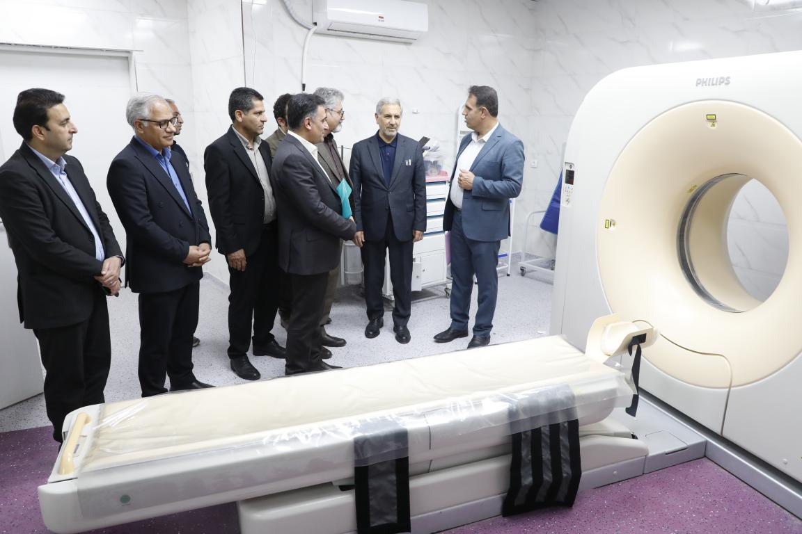 بازدید رییس دانشگاه علوم پزشکی شیراز از حوزه سلامت شهرستان پاسارگاد به روایت تصویر / اسفند 1404